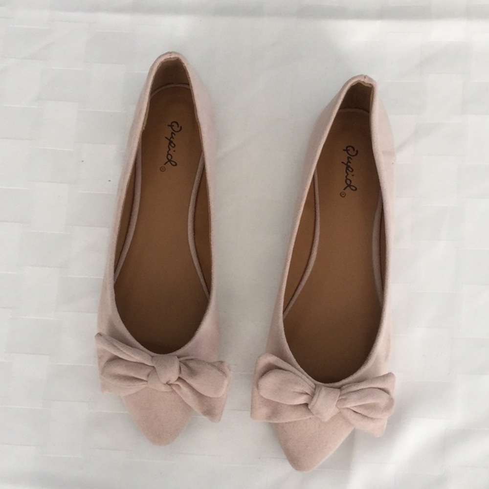 Only 2 sizes left. This is cutest shoe ever.